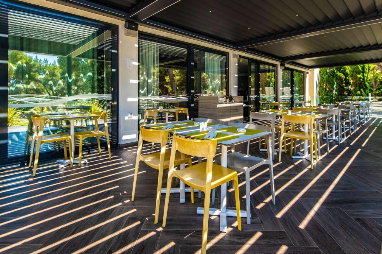 Park Plaza Arena Pula Hotel Exterior photo
